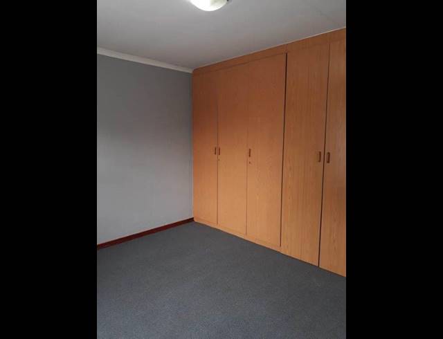 3 BEDROOM APARTMENT FOR SALE IN VAALPARK